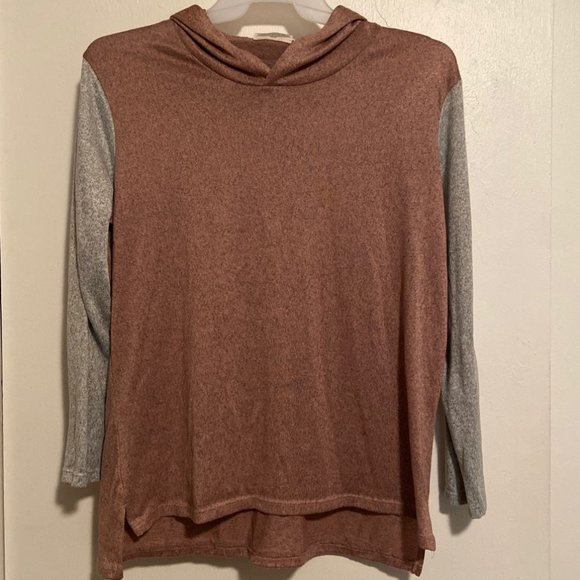 Bobbie Brooks Lightweight Hooded Sweatshirt - Picture 1 of 5